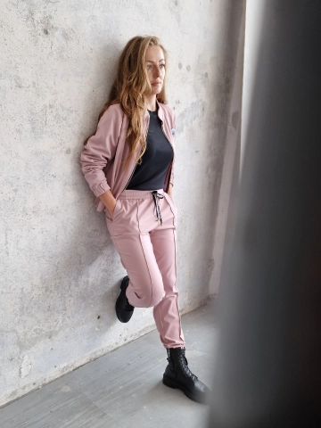 Różowe spodnie dresowe Roso